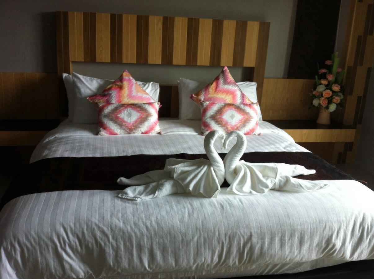 Hobby Hotel Uttaradit Exterior photo