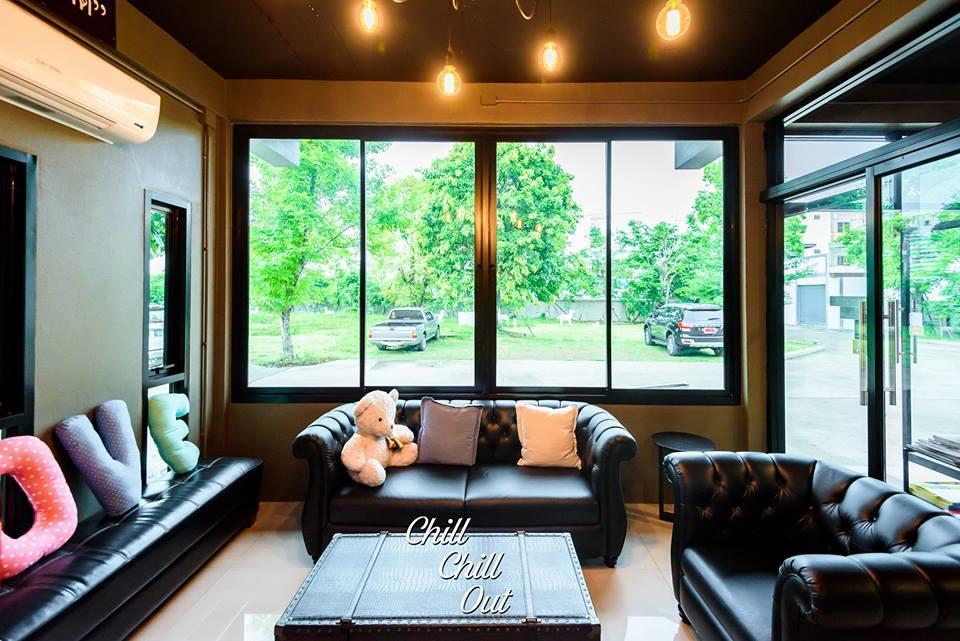 Hobby Hotel Uttaradit Exterior photo